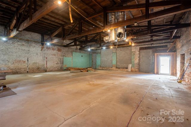 125 W Water Street, Lincolnton, NC 28092