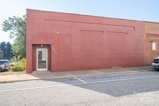 125 W Water Street, Lincolnton, NC 28092