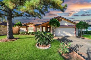 11418 Mulholland Drive, Houston, TX 77477