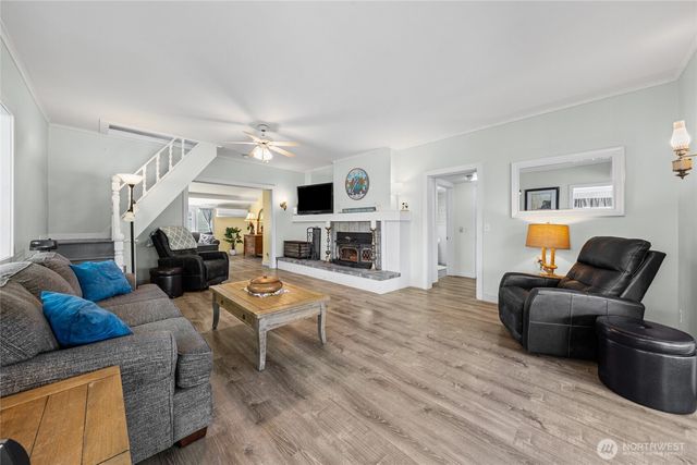 50 N Tillicum Beach Lane, Shelton, WA 98584