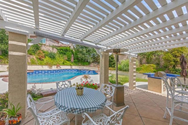 239 Chantilly Circle, Simi Valley, CA 93065
