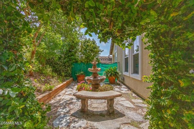 239 Chantilly Circle, Simi Valley, CA 93065