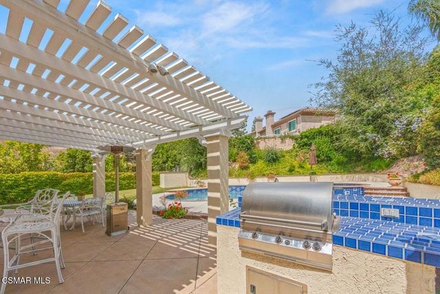 239 Chantilly Circle, Simi Valley, CA 93065