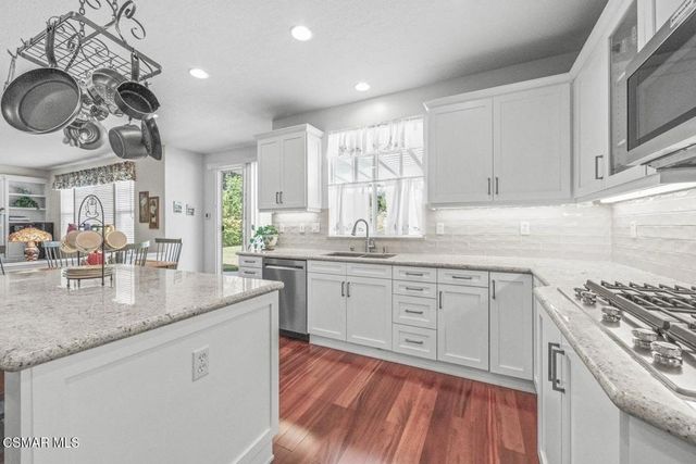 239 Chantilly Circle, Simi Valley, CA 93065