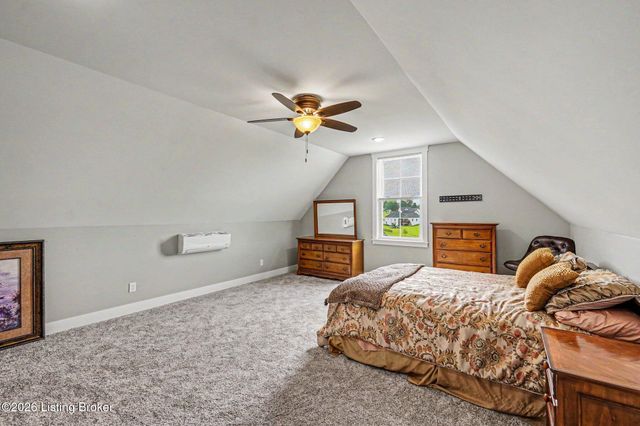 240 Brennan Ct, Shepherdsville, KY 40165