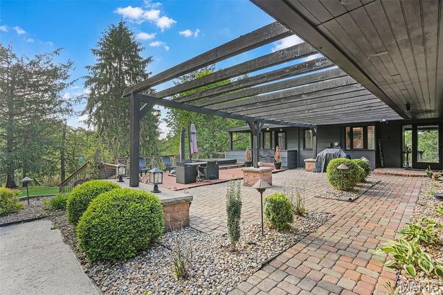 7 Talisman Way Drive, Florissant, MO 63034