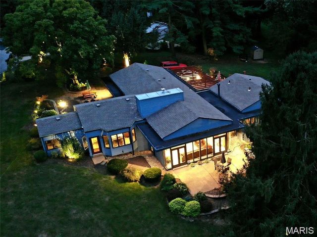 7 Talisman Way Drive, Florissant, MO 63034