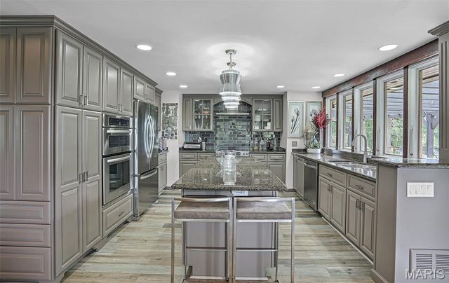7 Talisman Way Drive, Florissant, MO 63034