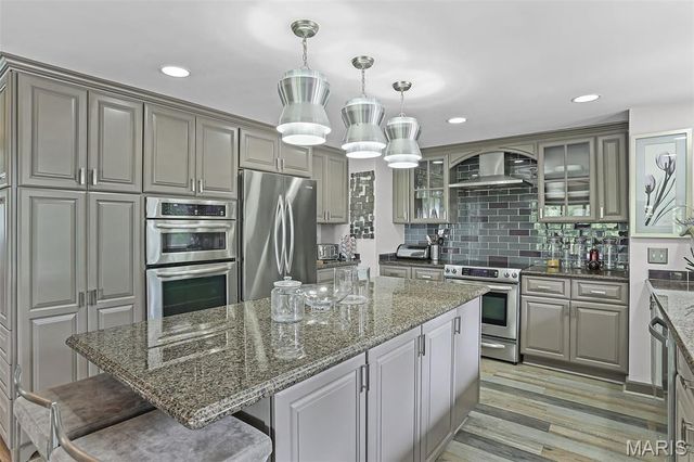 7 Talisman Way Drive, Florissant, MO 63034