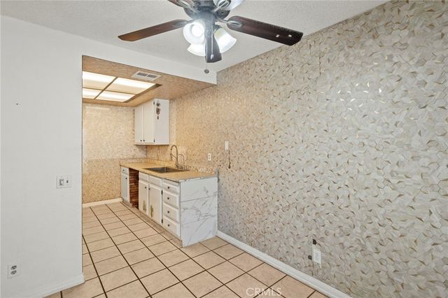 1380 W 48th 10, San Bernardino, CA 92407