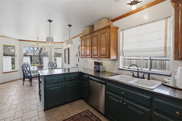 5 Larkins Place, Shawnee, OK 74801