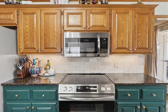 5 Larkins Place, Shawnee, OK 74801