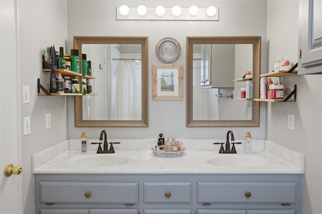 5 Larkins Place, Shawnee, OK 74801