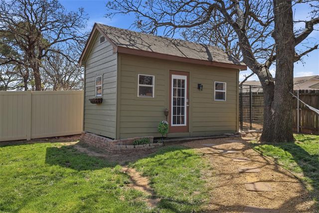 5 Larkins Place, Shawnee, OK 74801