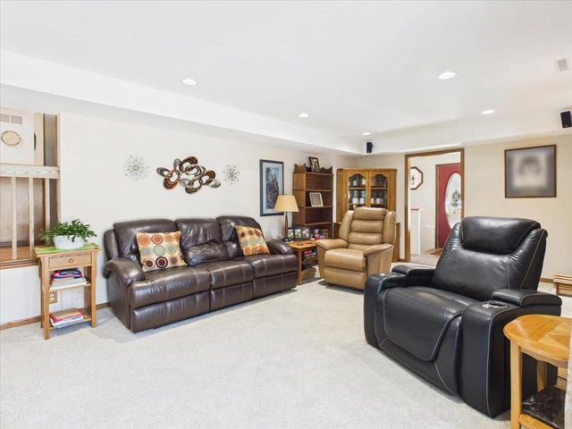 7442 Dekorra Road, Deforest, WI 53532
