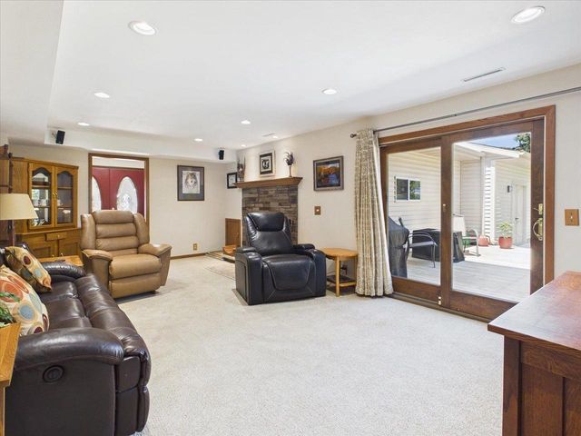 7442 Dekorra Road, Deforest, WI 53532