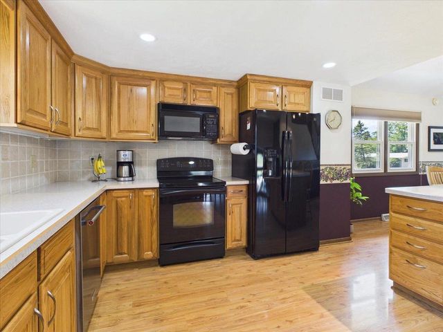 7442 Dekorra Road, Deforest, WI 53532