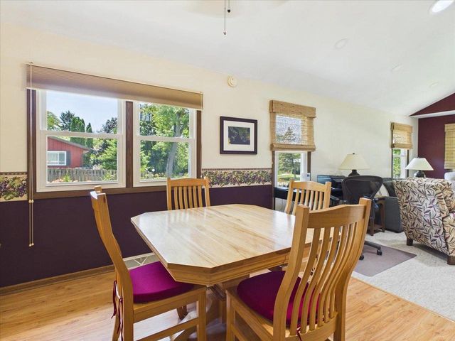 7442 Dekorra Road, Deforest, WI 53532