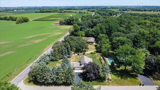7442 Dekorra Road, Deforest, WI 53532