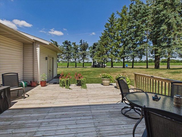 7442 Dekorra Road, Deforest, WI 53532
