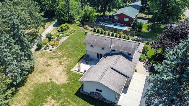 7442 Dekorra Road, Deforest, WI 53532