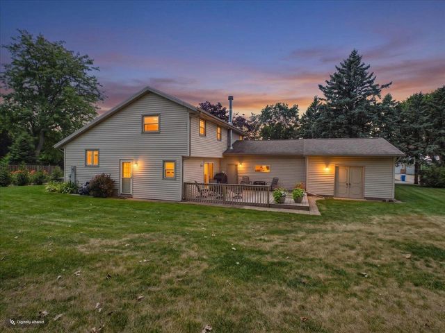 7442 Dekorra Road, Deforest, WI 53532