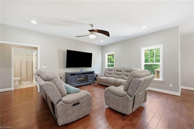 1037 Shenandoah Trail, Boonville, NC 27011