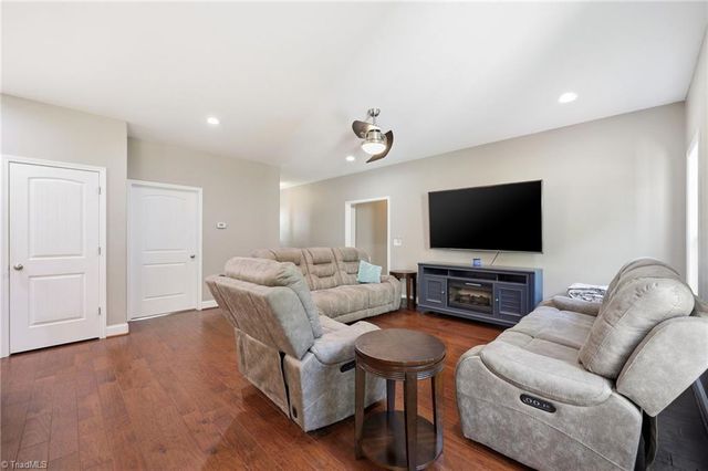 1037 Shenandoah Trail, Boonville, NC 27011