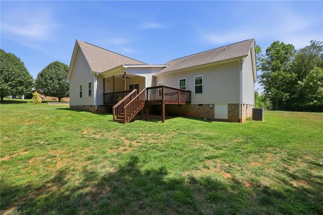 1037 Shenandoah Trail, Boonville, NC 27011