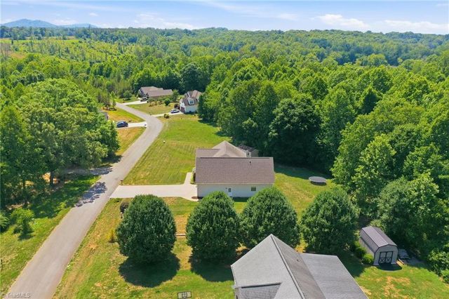 1037 Shenandoah Trail, Boonville, NC 27011