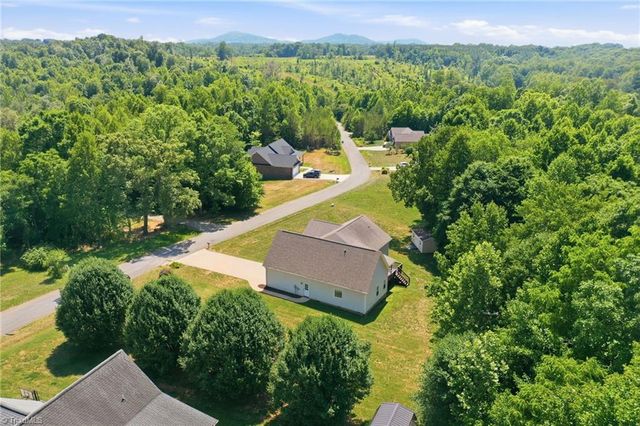 1037 Shenandoah Trail, Boonville, NC 27011