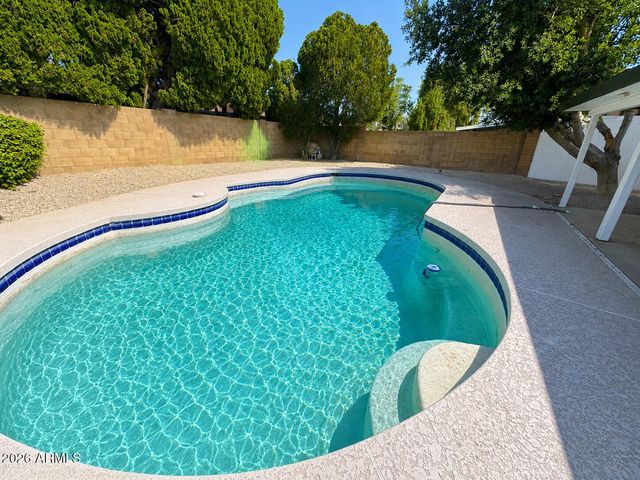 9419 N 53RD Avenue, Glendale, AZ 85302