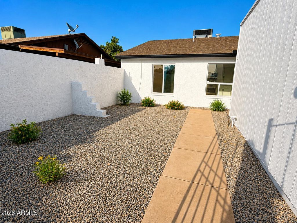 9419 N 53RD Avenue, Glendale, AZ 85302 — photo 2