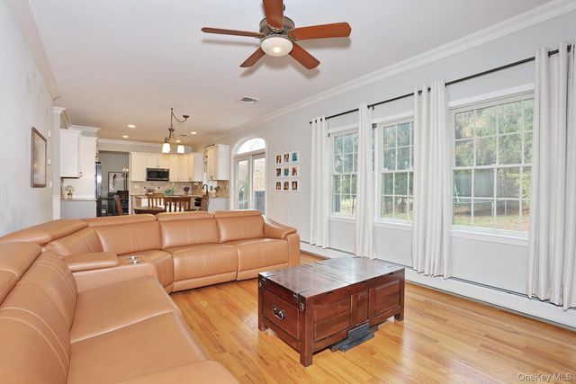 97 E Park Avenue, Pearl River, NY 10965