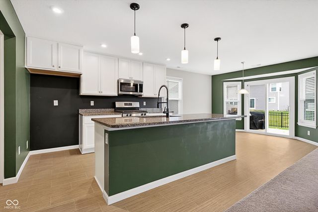 5515 Woods Pointe Drive, Mccordsville, IN 46055