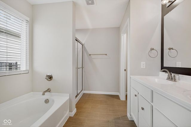 5515 Woods Pointe Drive, Mccordsville, IN 46055