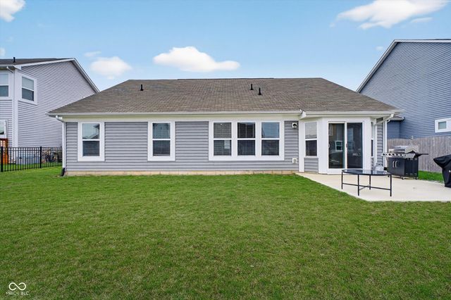 5515 Woods Pointe Drive, Mccordsville, IN 46055