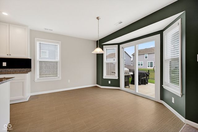 5515 Woods Pointe Drive, Mccordsville, IN 46055