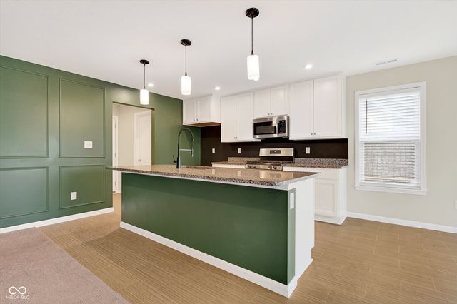 5515 Woods Pointe Drive, Mccordsville, IN 46055