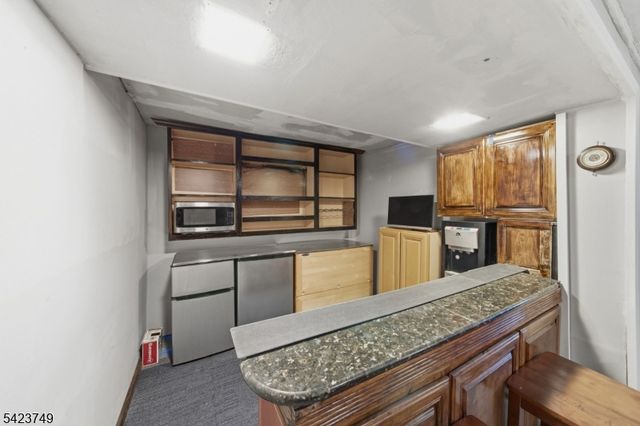 105 N 13Th St, Kenilworth Boro, NJ 07033