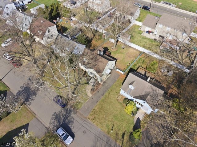 105 N 13Th St, Kenilworth Boro, NJ 07033