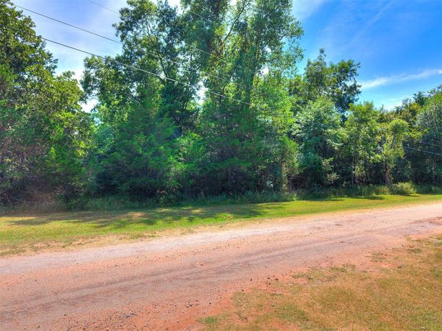 Brook Lane, Tecumseh, OK 74873