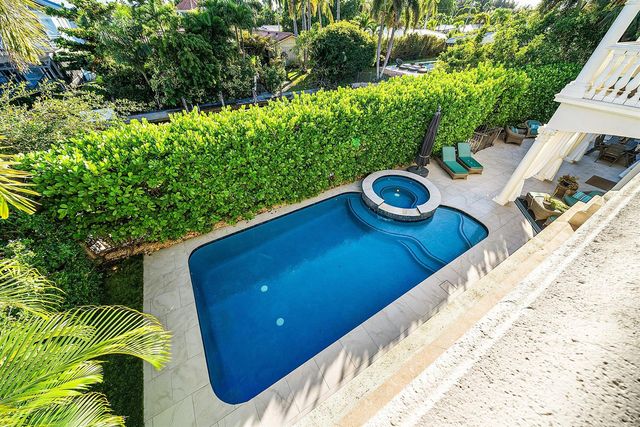 712 NE 71st Street, Boca Raton, FL 33487