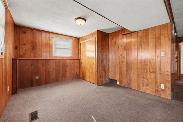 1017 E Hess Lake Drive, Grant, MI 49327