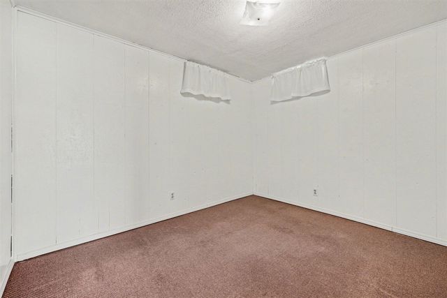 1017 E Hess Lake Drive, Grant, MI 49327