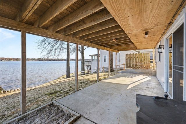1017 E Hess Lake Drive, Grant, MI 49327