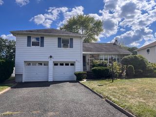 647 Evergreen Pkwy, Union Twp., NJ 07083