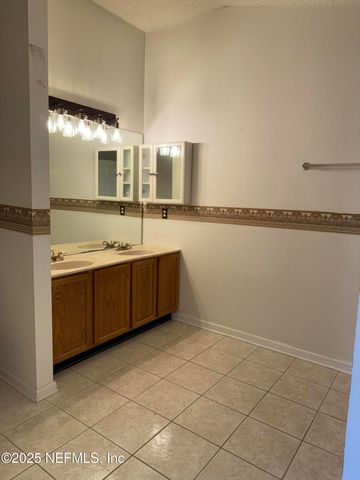 11501 KINGS RIDGE Court S, Jacksonville, FL 32218