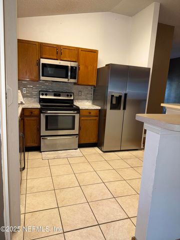 11501 KINGS RIDGE Court S, Jacksonville, FL 32218