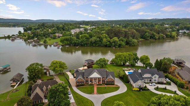 7526 Twisting Creek Lane, Ooltewah, TN 37363